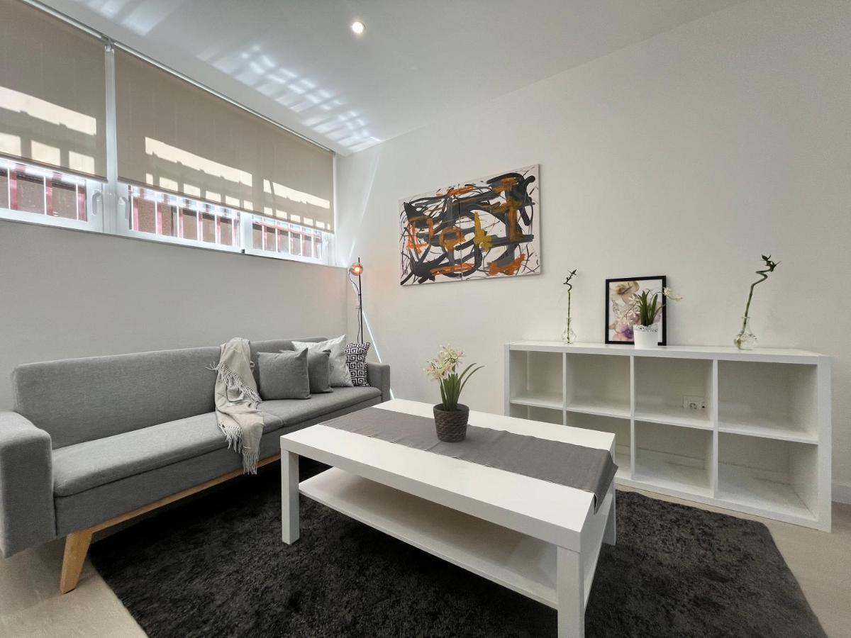 Apartmán Acogedor Infanta Mercedes Madrid Exteriér fotografie