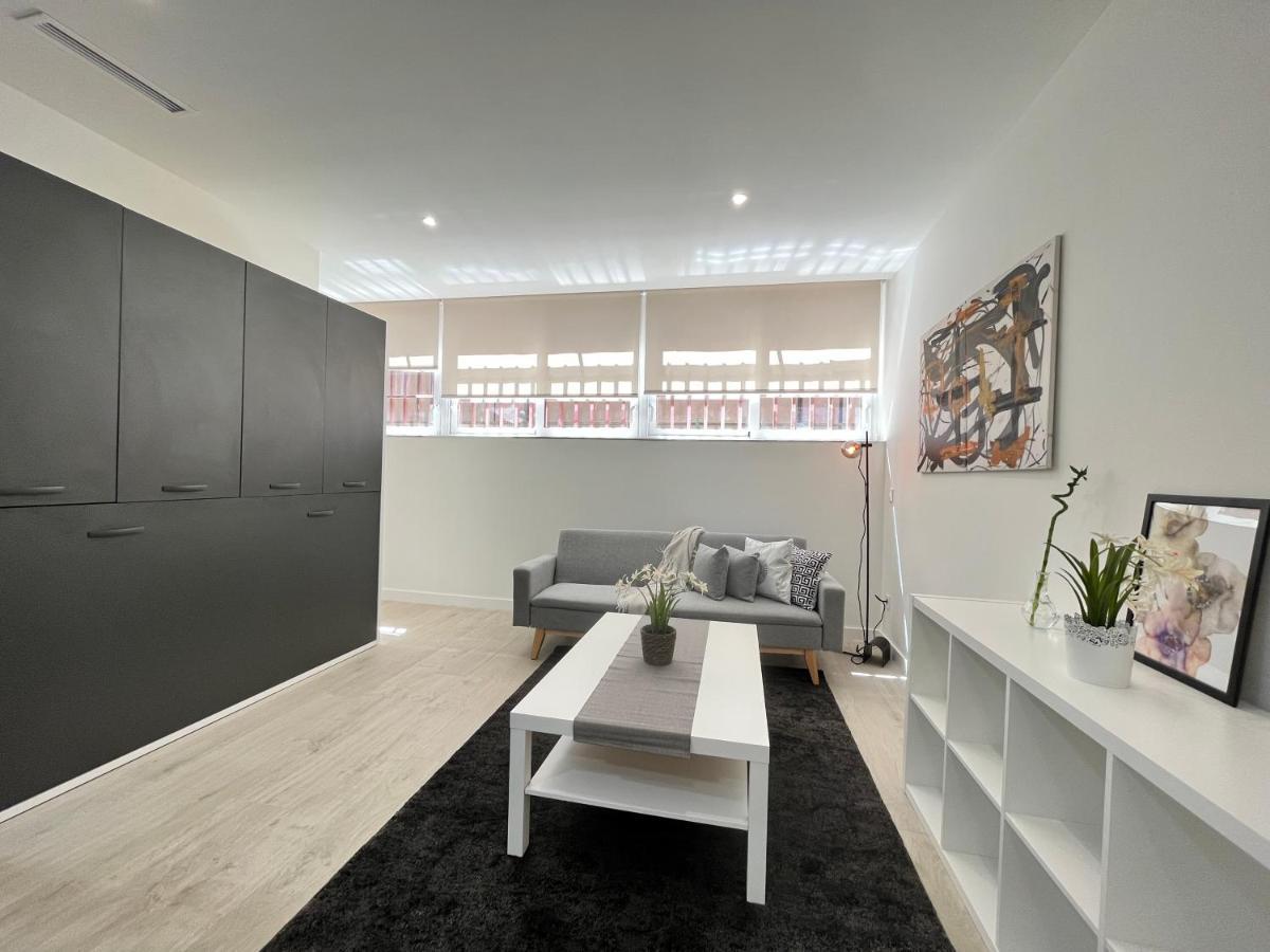 Apartmán Acogedor Infanta Mercedes Madrid Exteriér fotografie