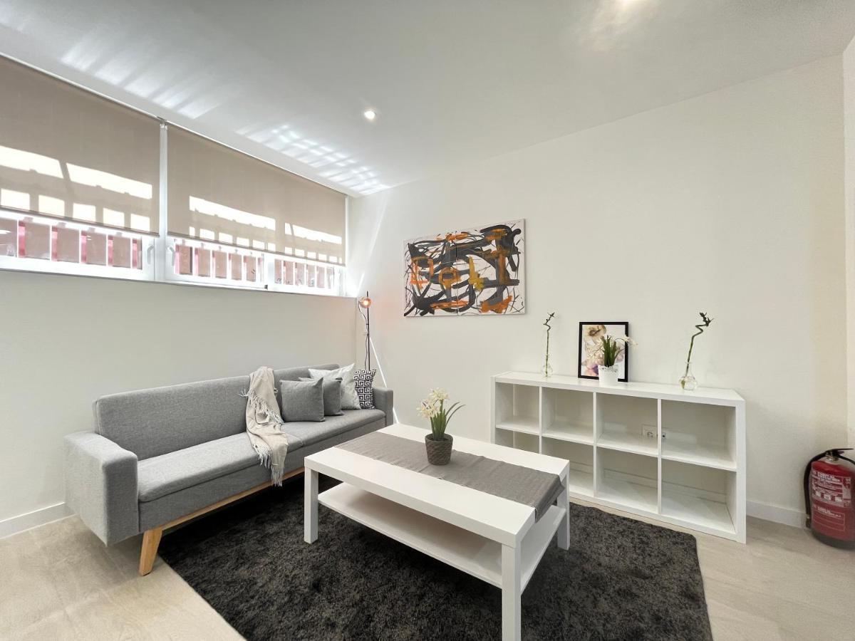 Apartmán Acogedor Infanta Mercedes Madrid Exteriér fotografie