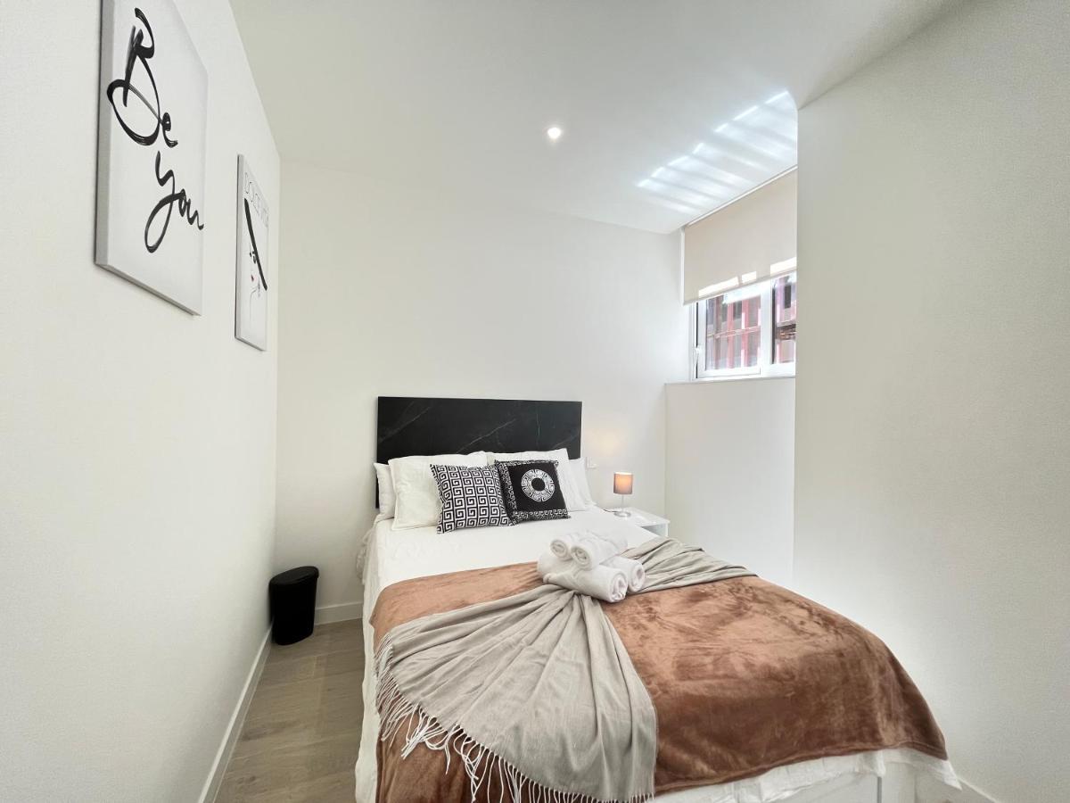 Apartmán Acogedor Infanta Mercedes Madrid Exteriér fotografie