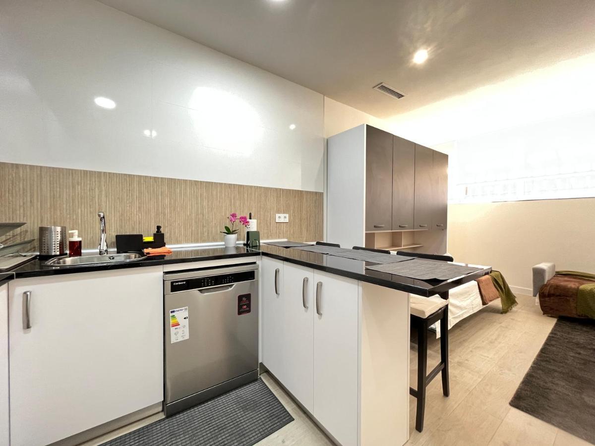 Apartmán Acogedor Infanta Mercedes Madrid Exteriér fotografie